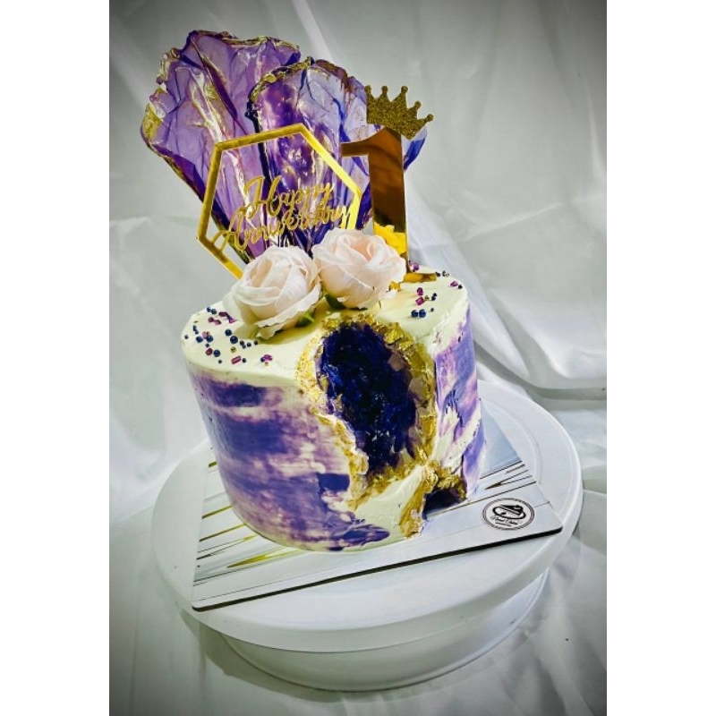 

Kue Ulang Tahun/Geode Cake / Cake Batu Kristal/ Bisa Costume