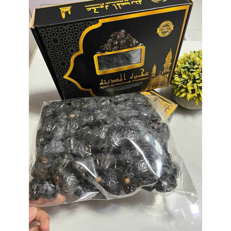 

KURMA AJWA ALMADINAH PREMIUM JUMBO DAN SUPER LEMBUT/AJWA MADINAH/KURMA AJWA NABI