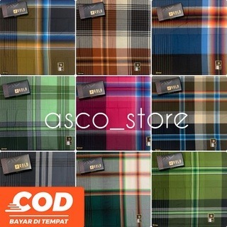 Sarung Mangga Gold Polos Liris Hitam Dan Putih  Motif Random