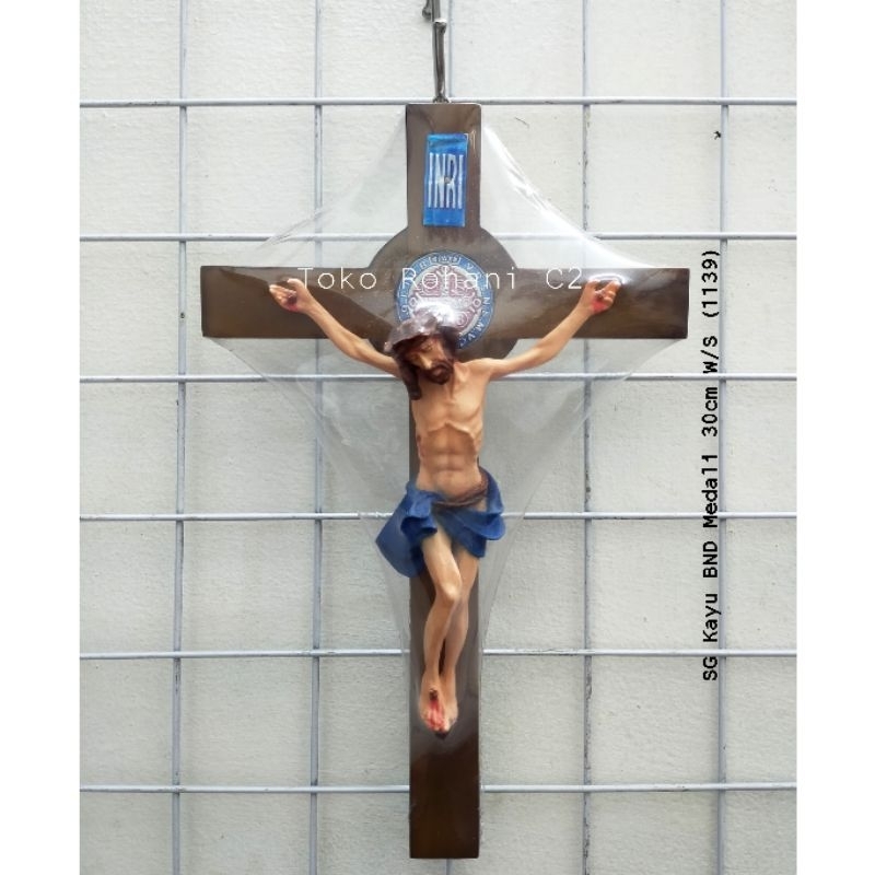 Salib Gantung Kayu Benediktus Medali 30cm (1139) - Salib Gantung - Salib Dinding - Salib Kayu.