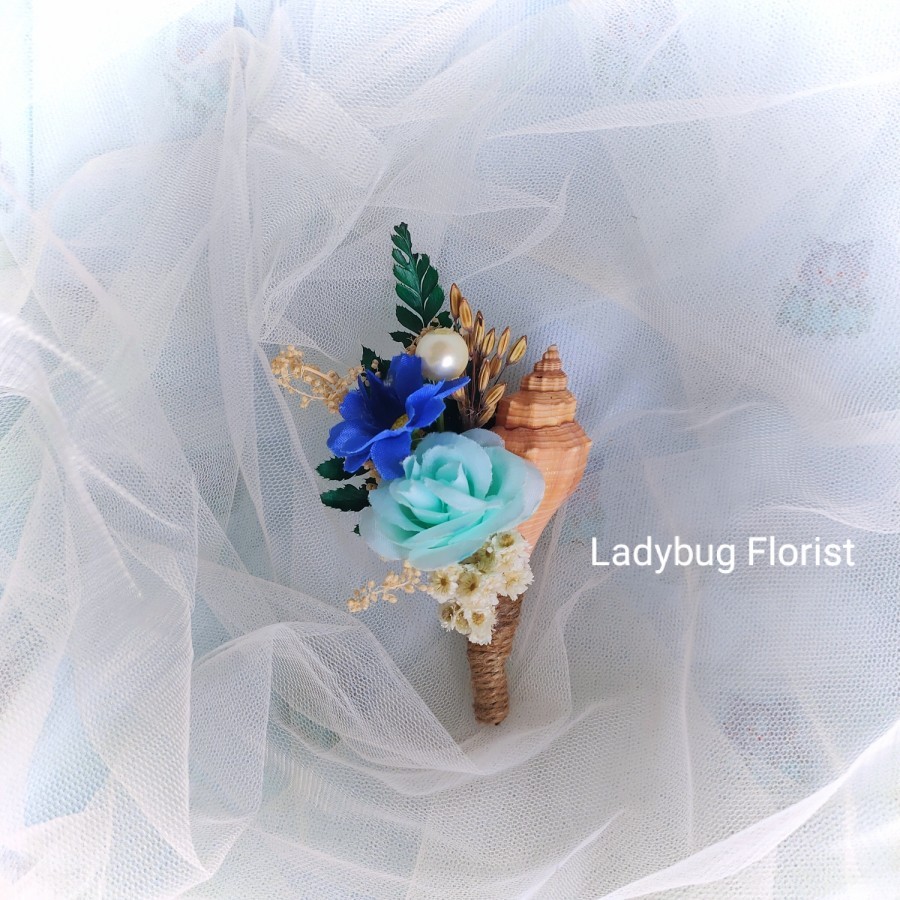 Corsage wedding biru / bunga saku navy kerang / seashell boutonniere