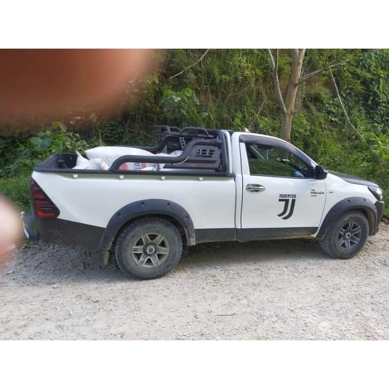 over fender hilux vigo single cabin 2008 - 2012 model baud L