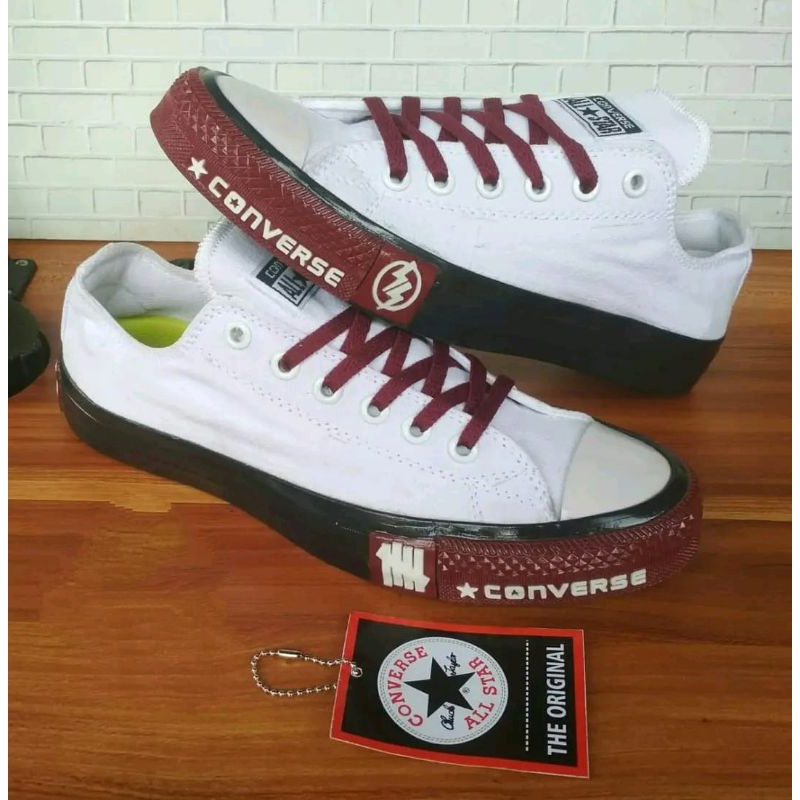 Sepatu sneakers putih hitam casual pria wanita keren