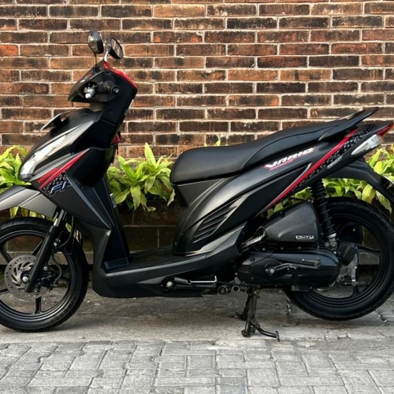 Striping lis sticker standar honda vario 110 fi led 2017 hitam Dof stiker vario hitam 2017 110 fi