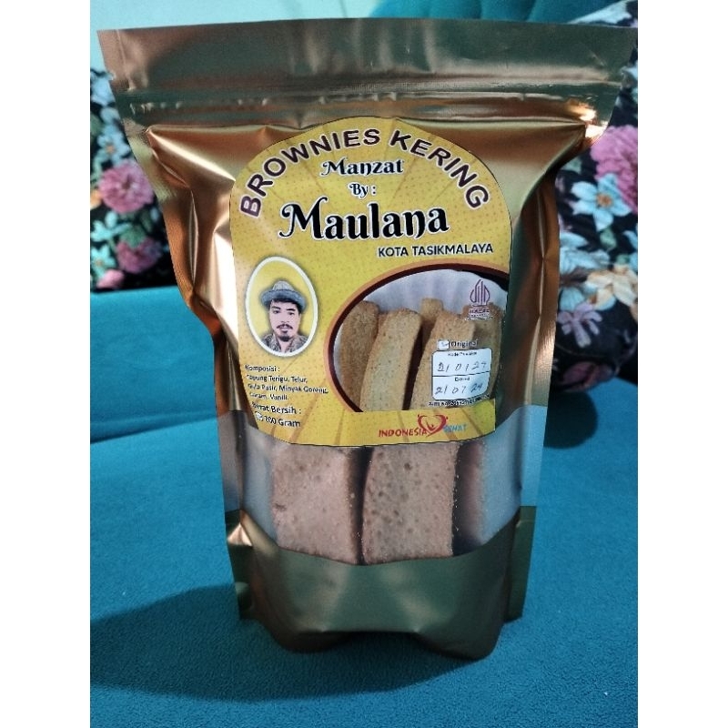 

Brownis kering Manzat Maulana