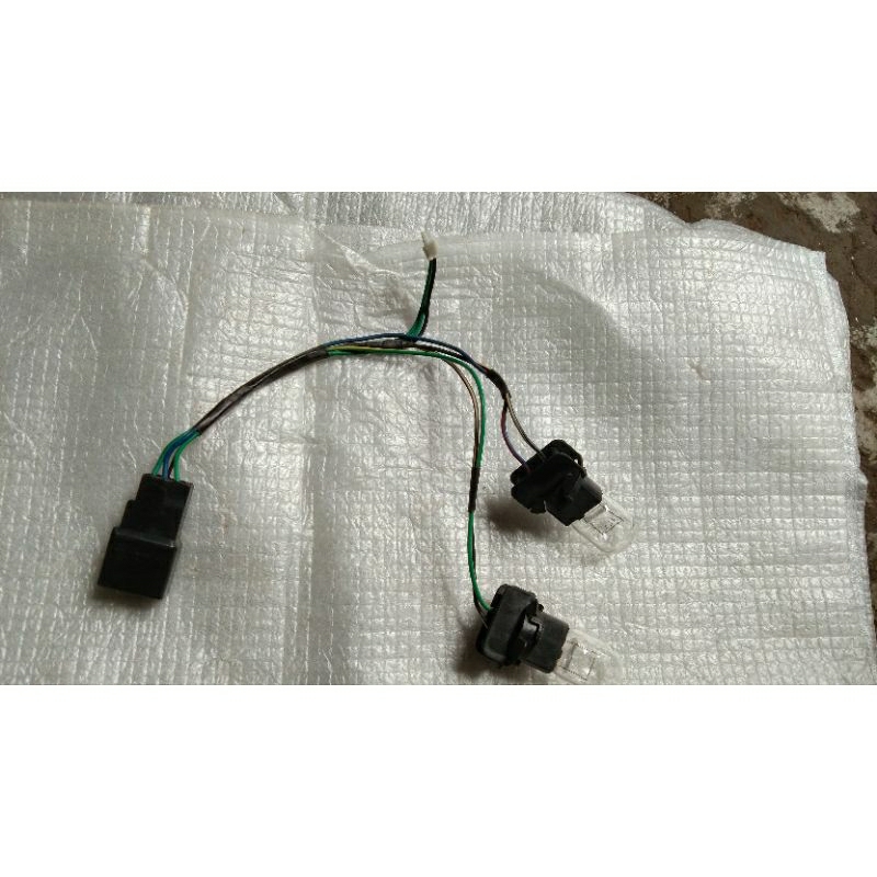 SOKET KABEL LAMPU REM YARIS 2012,SOKET LAMPU BELAKANG YARIS 2012
