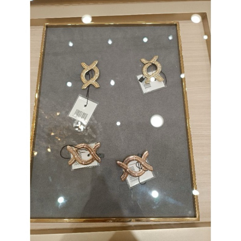 Monogram Brooch Rosegold Wearing Klamby