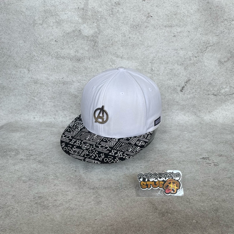 Topi Marvel Logo Besi Second