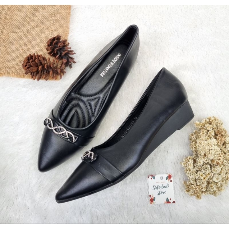 INSIDE SIGNATURE - Sepatu Kerja Wedges Wanita CC2245