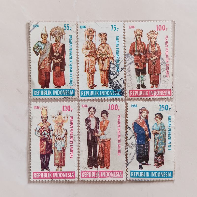 

(AC) Perangko Indonesia 1988 Pakaian Pengantin Daerah Seri 2 Set Lengkap 6pcs Used