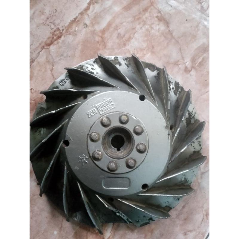 magnet vespa CDI Zem Ducati original exlusiv/exlusif,PX, sport,pce