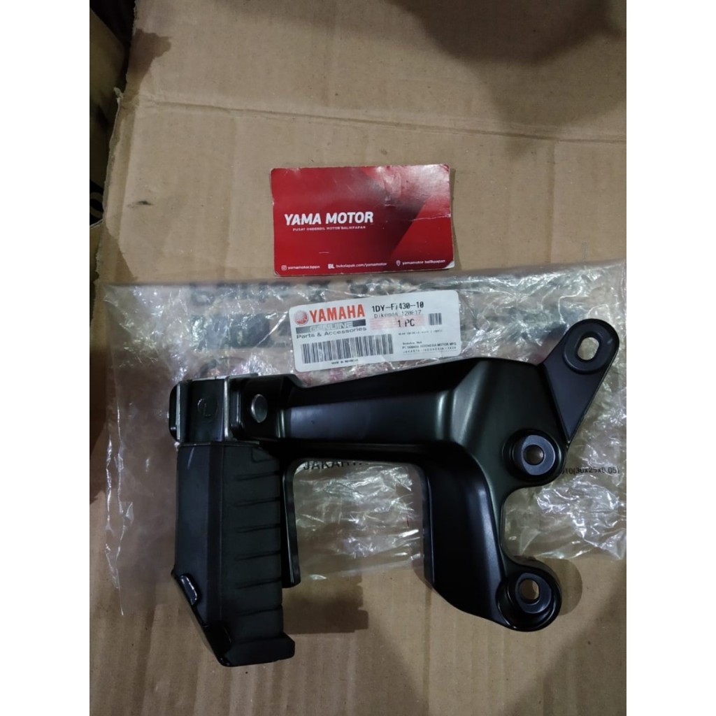 PANGKON FOOTSTEP BELAKANG KIRI JUPITER-Z1 1DY-F7430-10 ORI YGP