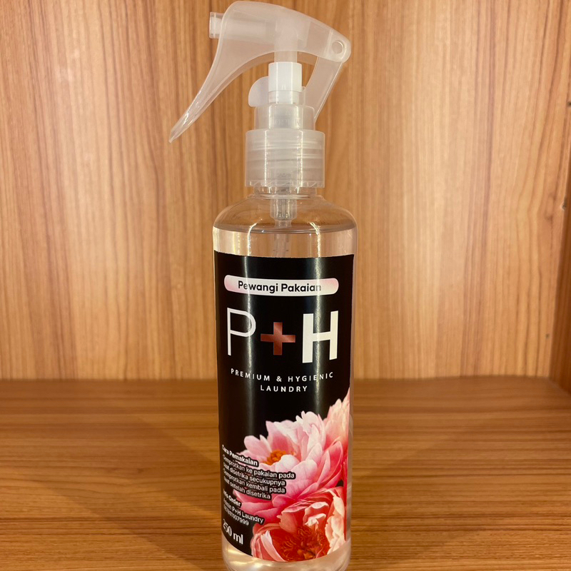 Pewangi Pakaian Setrika Laundry 250 ml Wangi Floral Best Seller