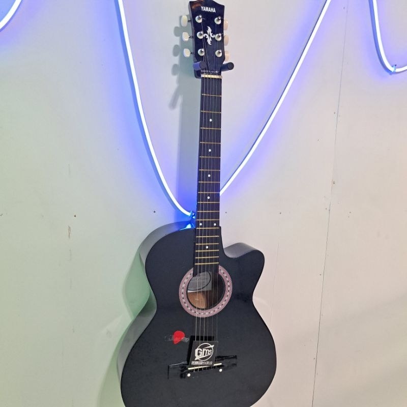 Gitar Yamaha Pemula Akustik