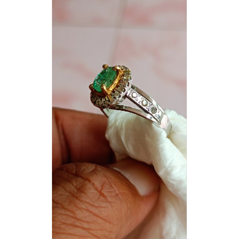 natural zamrud berlian