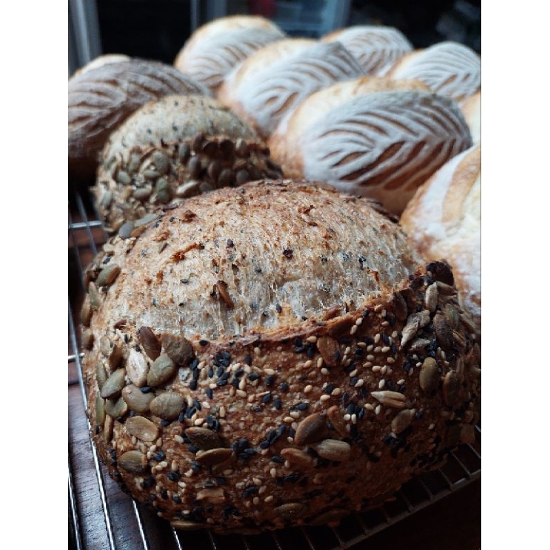 

Sourdough Wheatbran Mix Grain Country Loaf