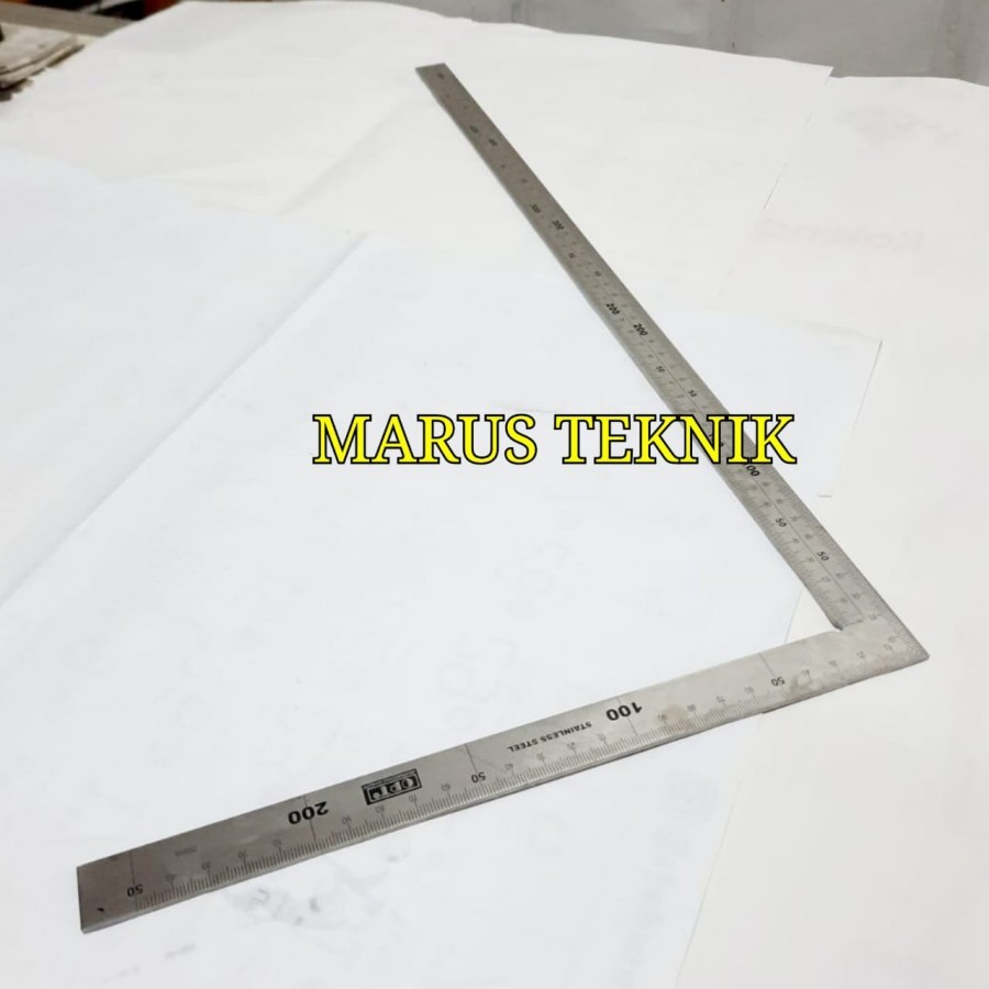

Penggaris Siku Meter Stainless Steel 25x50cm metric/inch OPT
