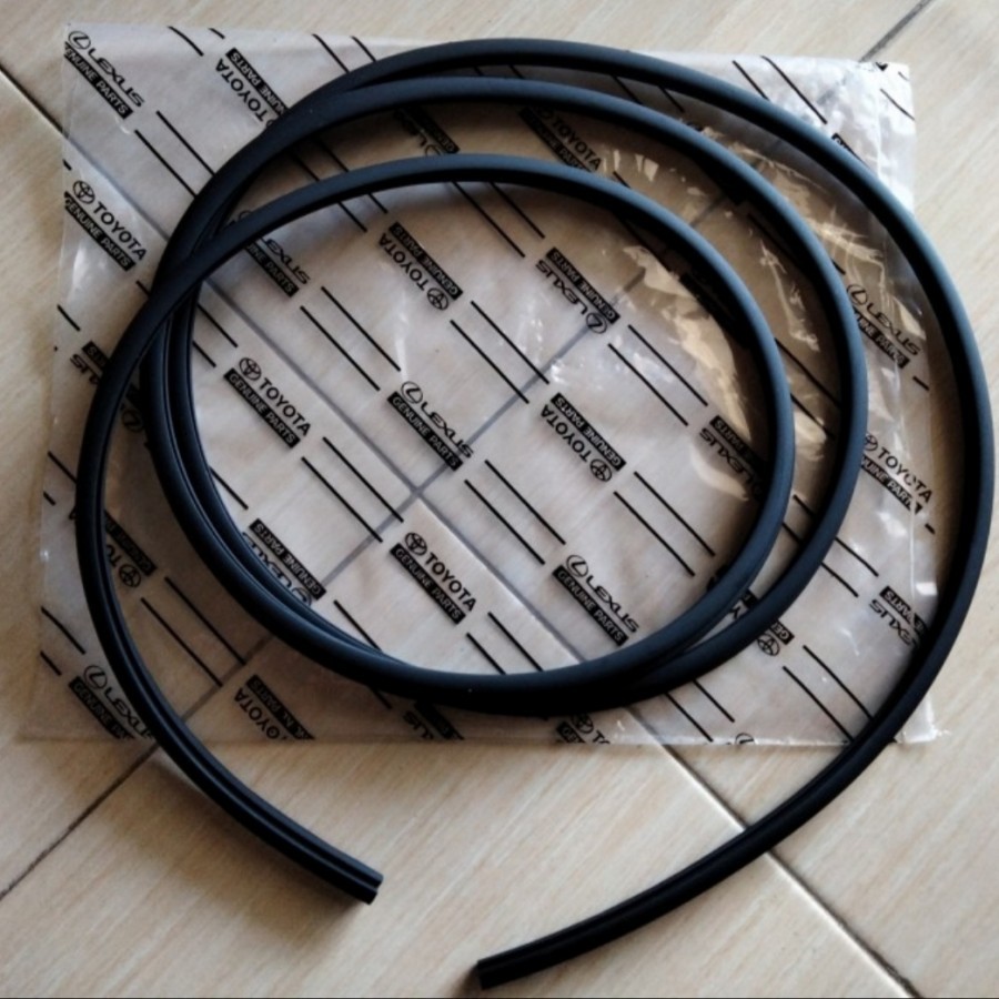 KARET KACA DEPAN / KARET KACA MUKA LUXIO ORIGINAL
