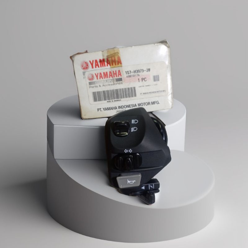 HOLDER SAKLAR KIRI YAMAHA JUPITER MX JUPITER Z BURHAN ORIGINAL NOS DOS PUTIH 1S7-H3973-20