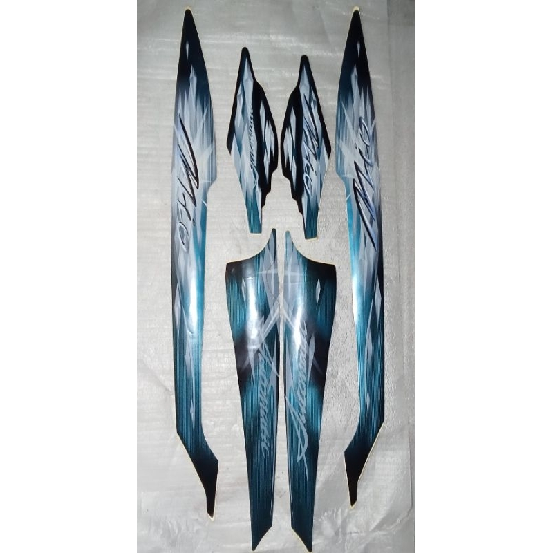 Striping stiker bodi kanan kiri full set Mio sporty warna silver hijau original tahun 2009