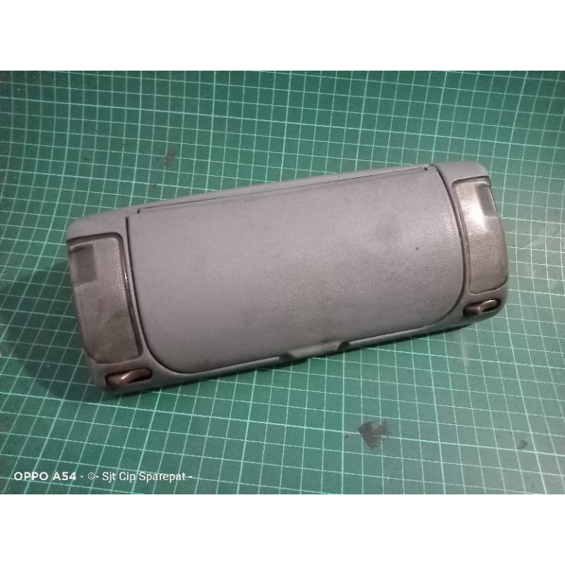 lampu plafon tempat kacamata model innova v