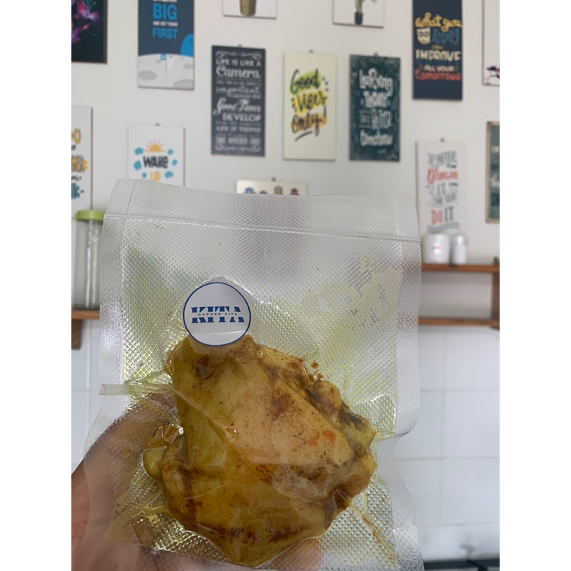 

AYAM UNGKEP BUMBU KUNING