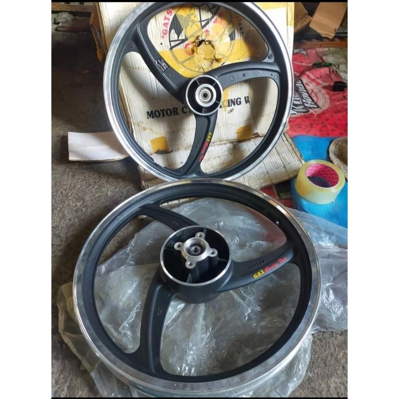 velg pnp Suzuki satria 2tak dobl dics NOS VELG GSY RACING TEAM 17X140 17X160