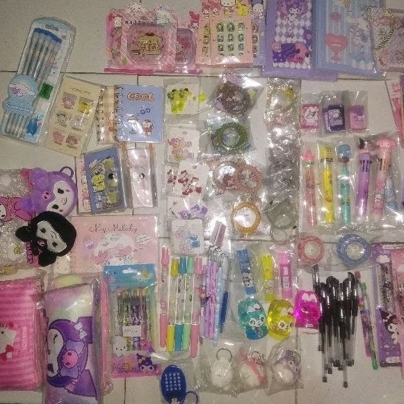 

Aksesoris dan ATK Live Shoping