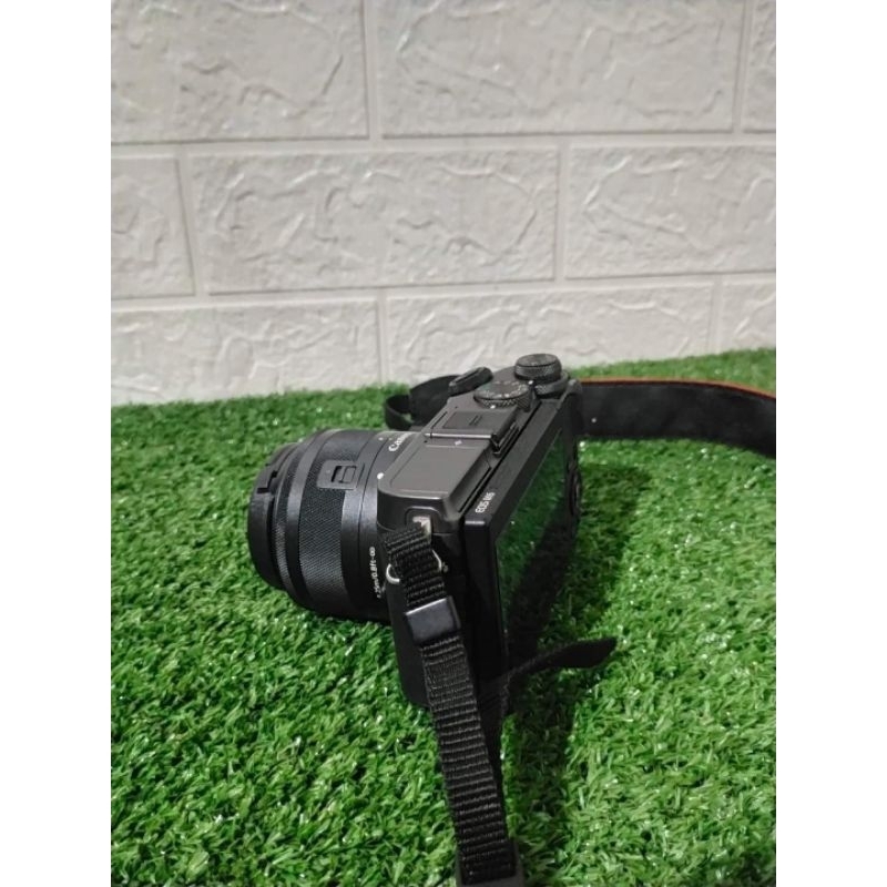 Kamera Mirrorles Canon EOS M6 Mulus