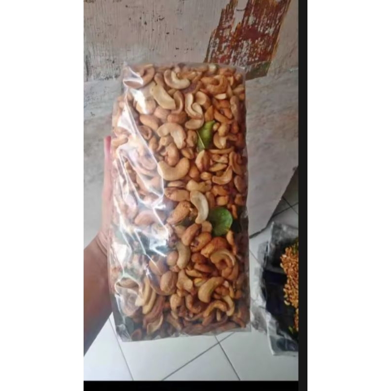 

kacang Mede patahan matang 1 kg