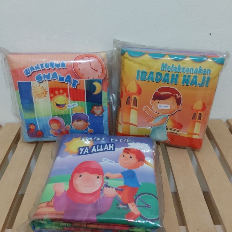 

Softbook Buku Bantal - Babybook newborn buku pertamaku shalat haji first tauhid