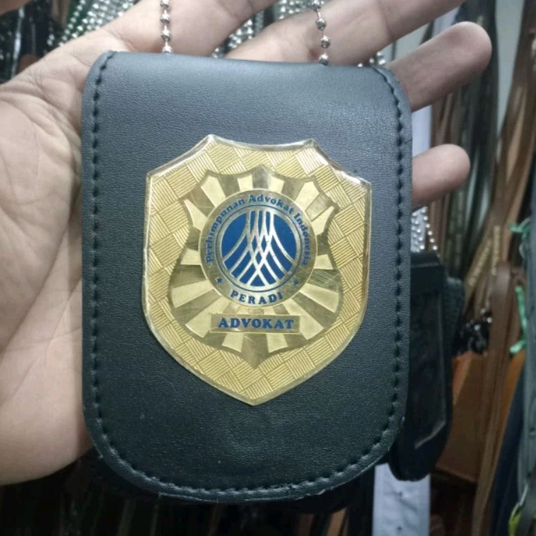 

KALUNG LENCANA KTA PERADI/NAME TAG ADVOKAT/ HOLDER PERADI.