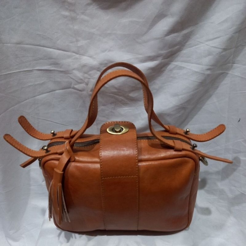 tas kulit tenteng kancing putar