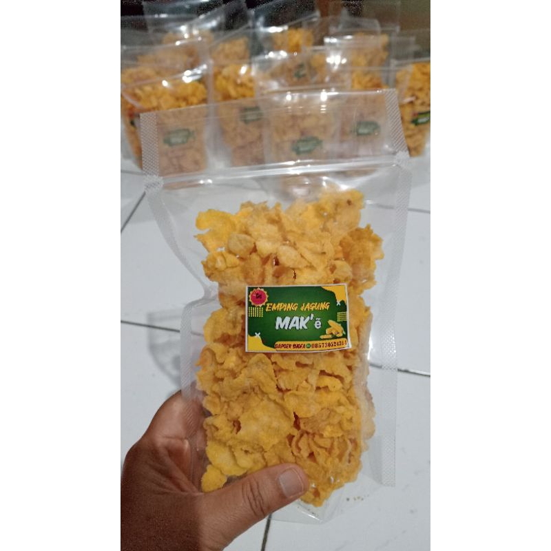 

Emping jagung renyah, camilan keluarga