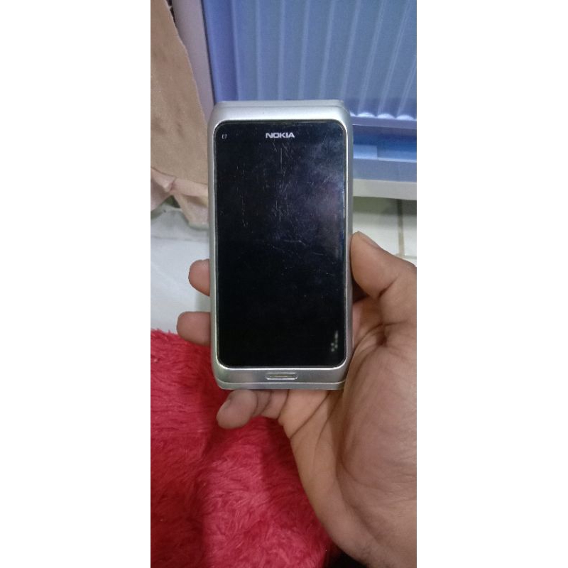 nokia e7 bahan