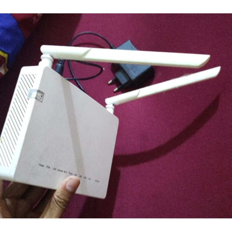 GPON ONT ROUTER ZTE ZXHN F660 + ADAPTOR (BEKAS MULUS)