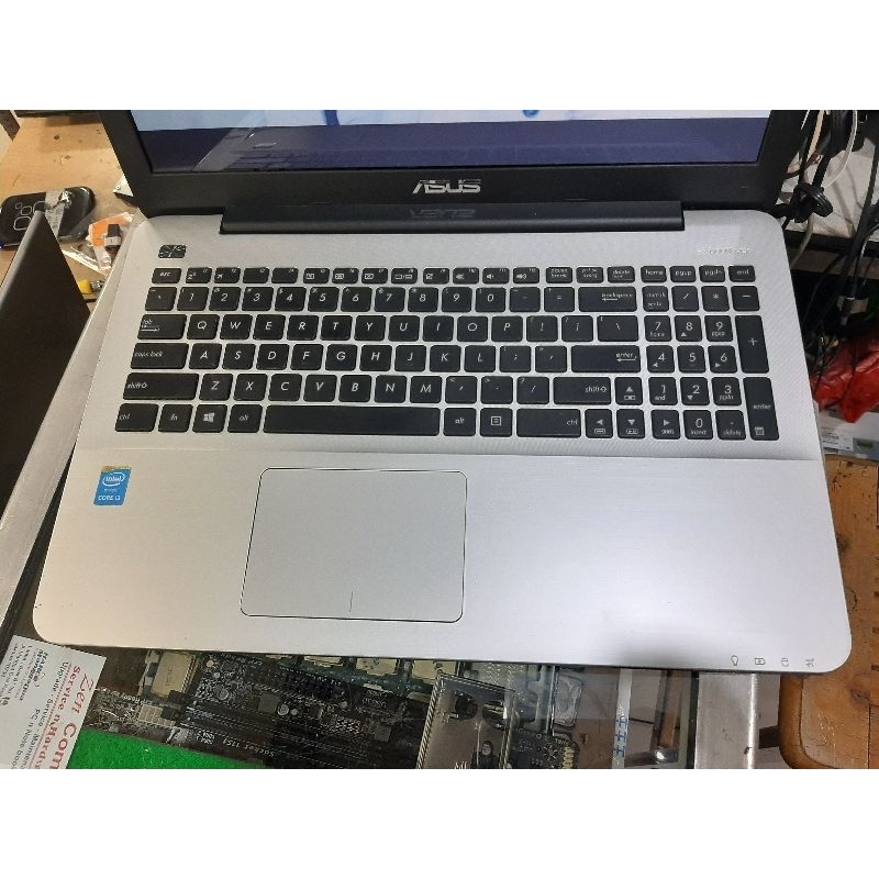 Asus core i3 layar 15in notebook bagus