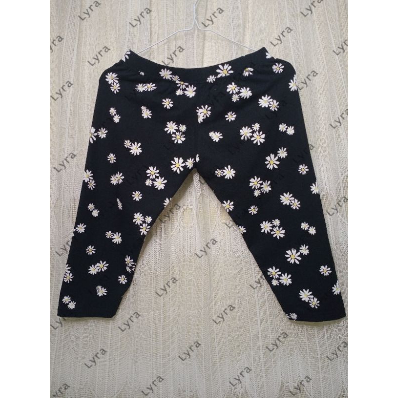 [Bawahan Celana Preloved] Legging Anak Hitam Motif Bunga Elastis Pendek Murah (Rumahan/Outdoor/Indoo