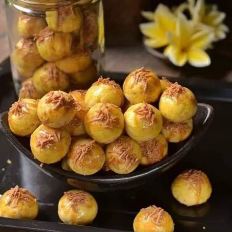 

Kue Nastar Spesial Keju Ukuran toples 500gr / Kue Kering Nastar isi Selai Nanas / Kue Murah Abis