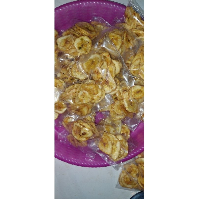 

keripik Pisang Pedas kemasan isi 10 pcs harga 15000