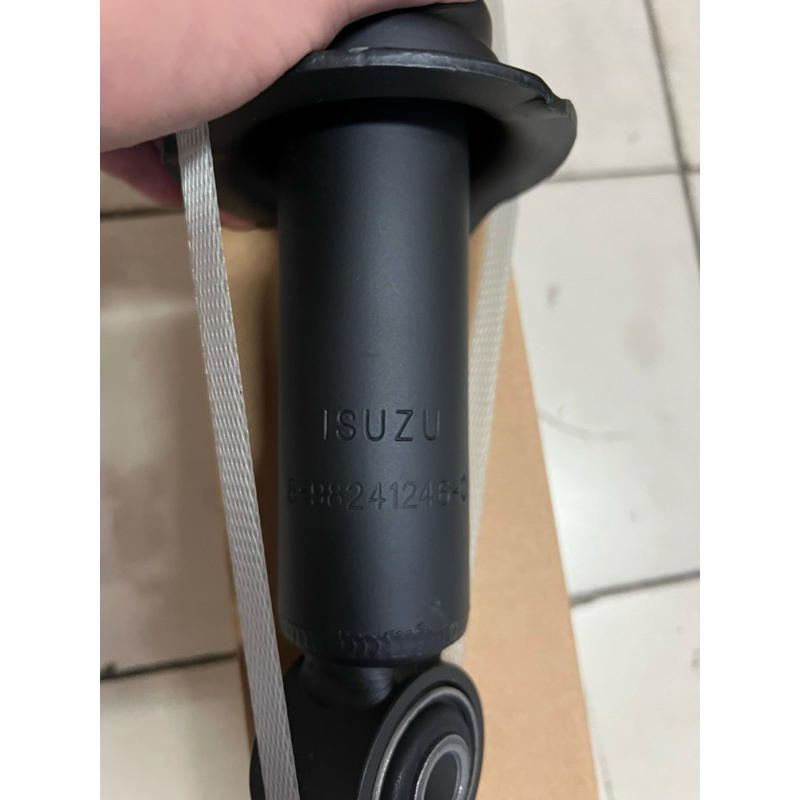 Shockbreaker Depan Isuzu Traga