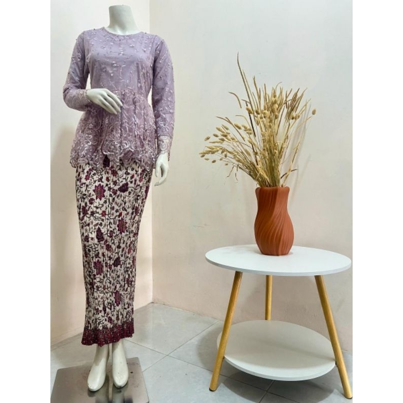 ATASAN KEBAYA PITA TILE/KEBAYA TILE/KEBAYA PESTA/KEBAYA COUPLE