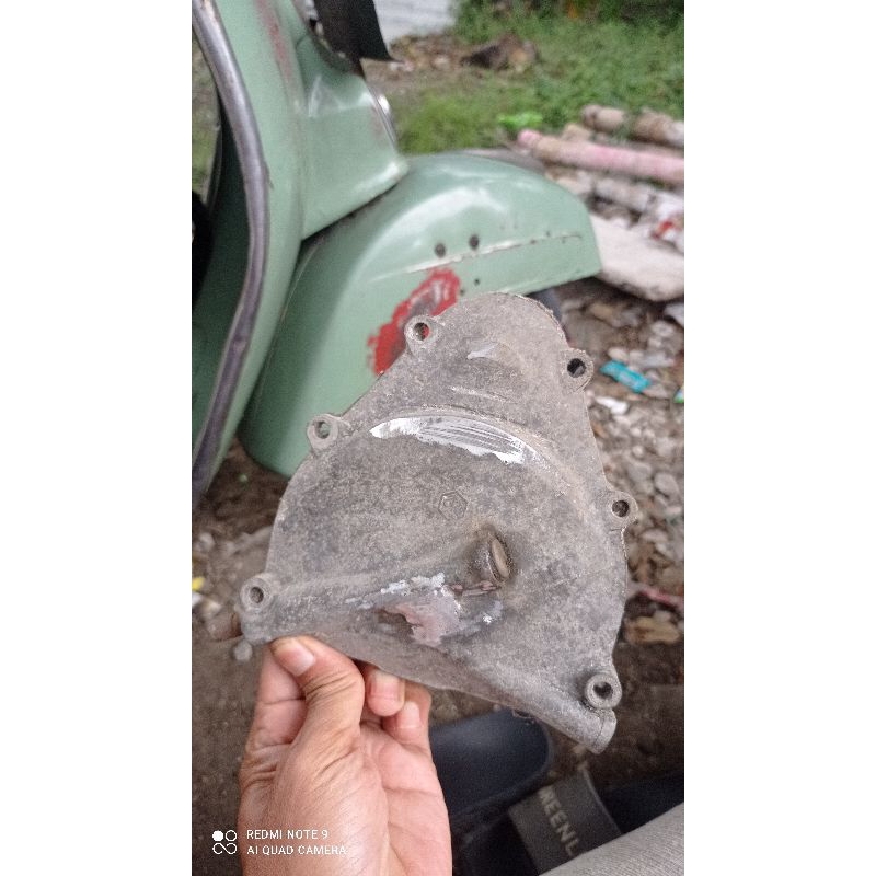 tutup transmisi vespa pts 90cc