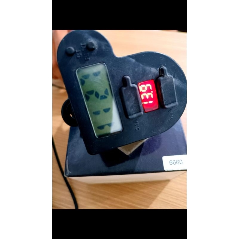 Voltmeter 3 in 1 Voltmeter Jam Charge Voltmeter Aki