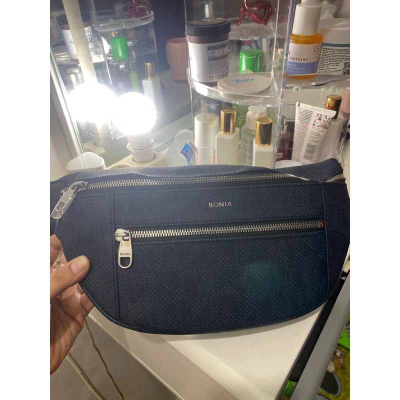 bonia.new..waistbag