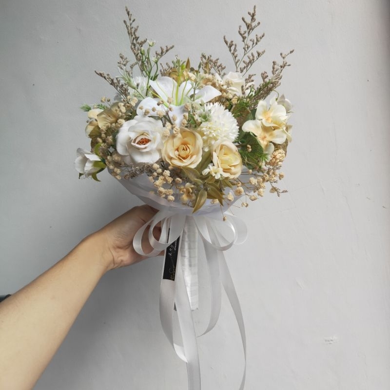 Hand Bouquet/ Rangkaian Bunga Pernikahan (Wedding, Prewedding, Engagement)