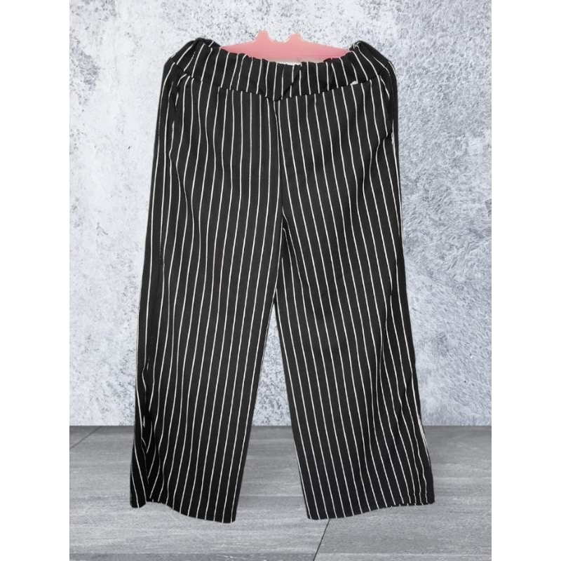Celana kulot wanita motif garis
