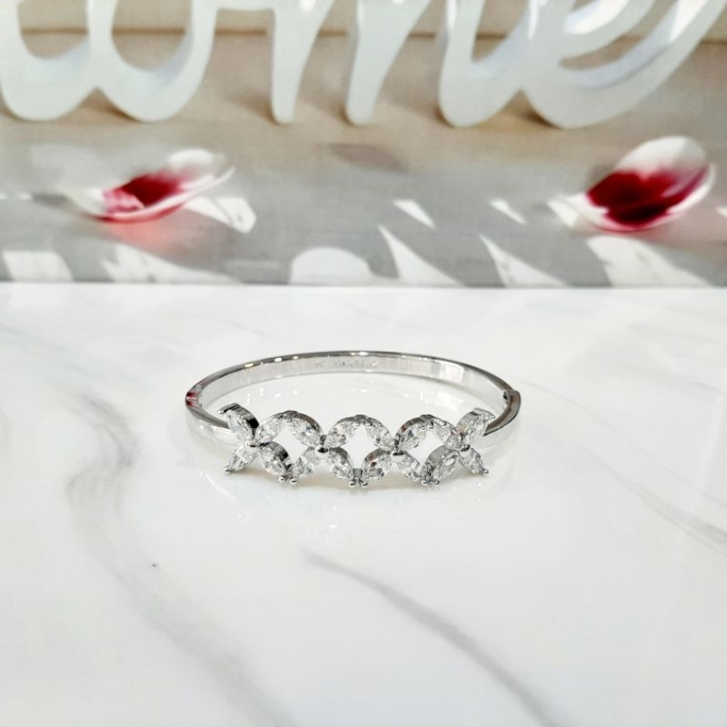 Gelang Bunga Chrome Emas Putih / Gelang Tangan Bunga Chrome Emas Putih