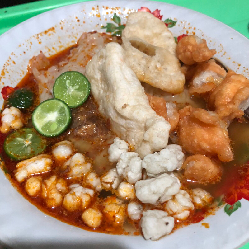 

Boci Mercon Jumbo (ISIAN FULL AYAM SUWIR) // PANGSIT CHILI OIL