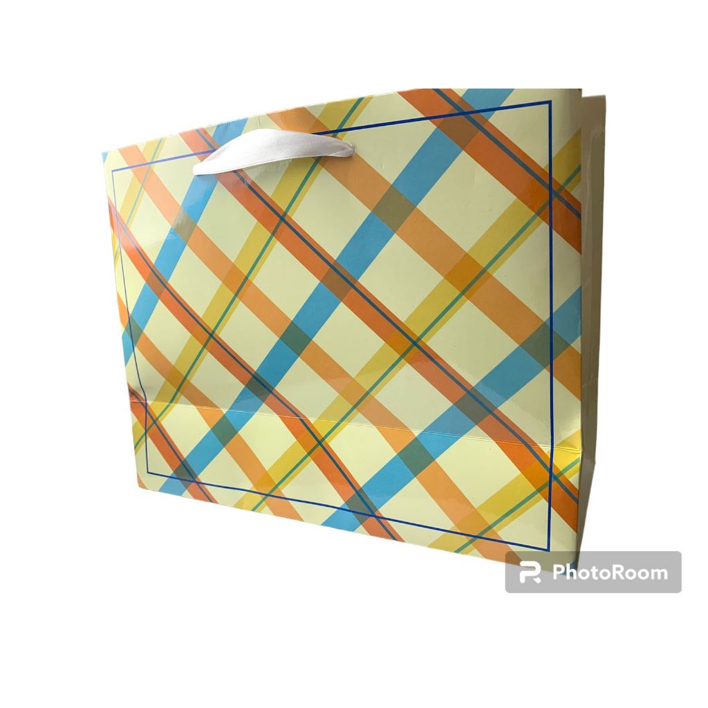 

PAPER BAG MOTIF PELANGI KUNING Uk. 32,5 x 25 x 14 cm